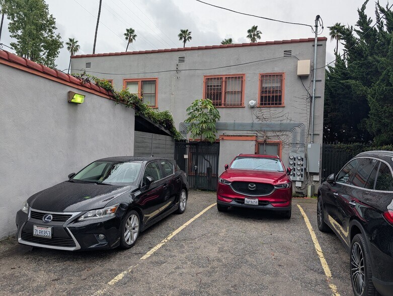 More Photos Of 5667 Franklin Ave, Los Angeles Apartments For Sale