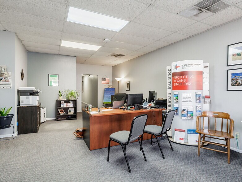 More Photos Of 233 Ackerman St, Rockdale Storefront Retail Office For Sale