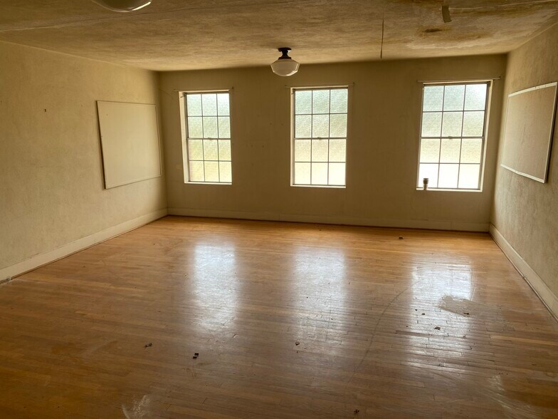 More Photos Of 201 S 8th St, Gadsden Religious Facility For Sale