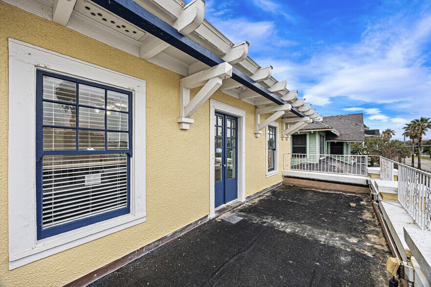 More Photos Of 1723 25th St, Galveston Hospitality For Sale