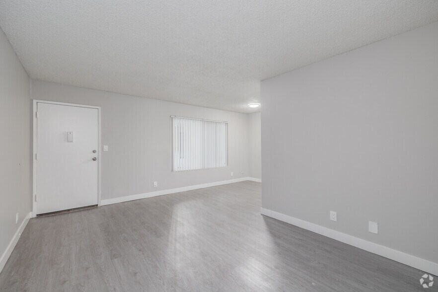 More Photos Of 1628 W 218th St, Torrance Apartments For Sale