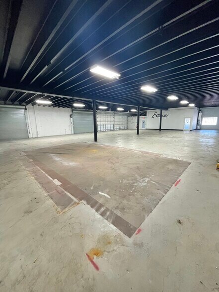 More Photos Of 5731 SW 23rd St, West Park Auto Repair For Lease