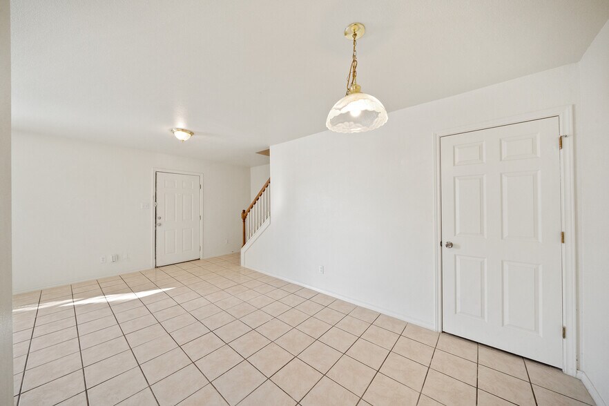 More Photos Of 414 Cupples Rd, San Antonio Apartments For Sale