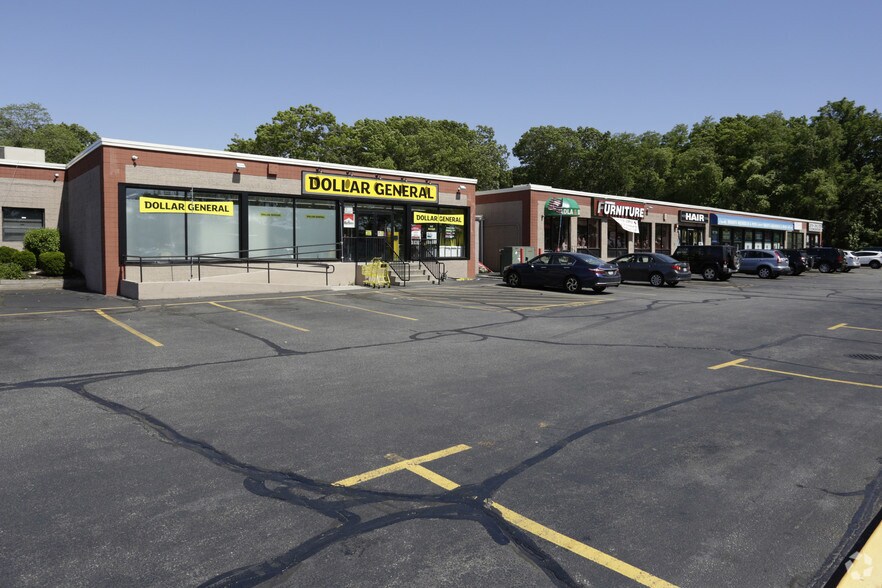 More Photos Of 29 Rocky Point Yaphank Rd, Rocky Point Storefront For Lease