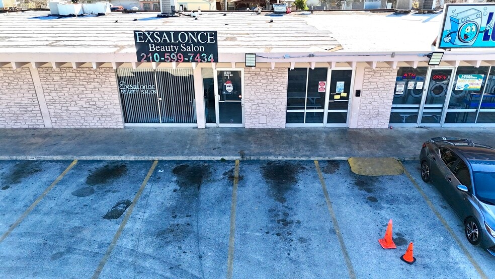 More Photos Of 7031 Ray Bon Dr, San Antonio Storefront Retail Office For Lease