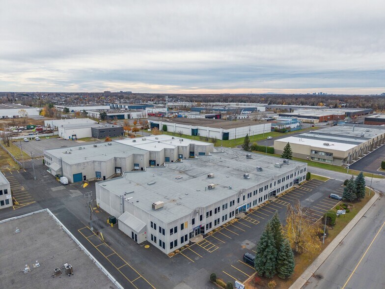 More Photos Of 2156-2168 Rue de la Province, Longueuil Light Distribution For Lease