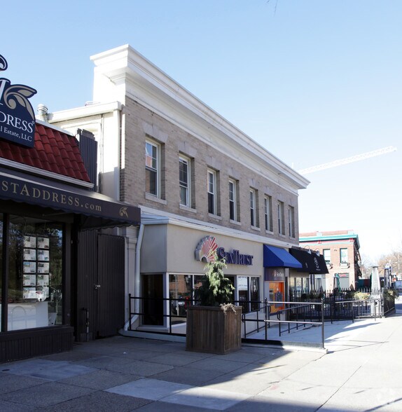 More Photos Of 3232-3238 Wisconsin Ave NW, Washington Storefront Retail Office For Lease