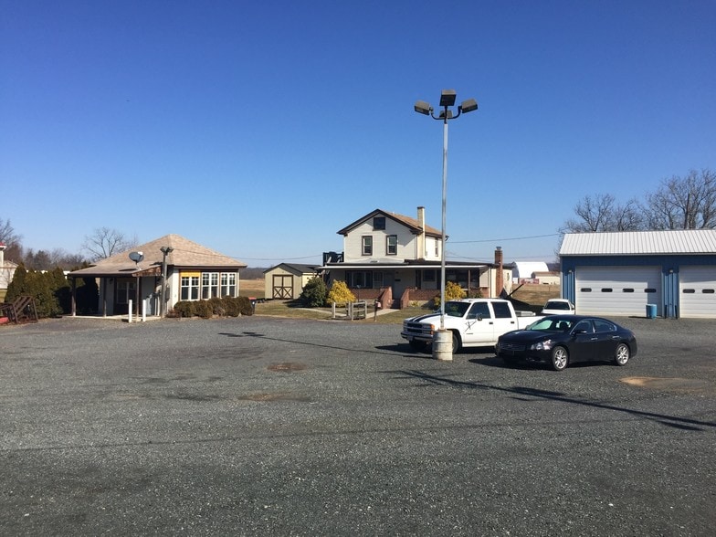 More Photos Of 1499 E Philadelphia Ave, Gilbertsville Storefront Retail Residential For Sale