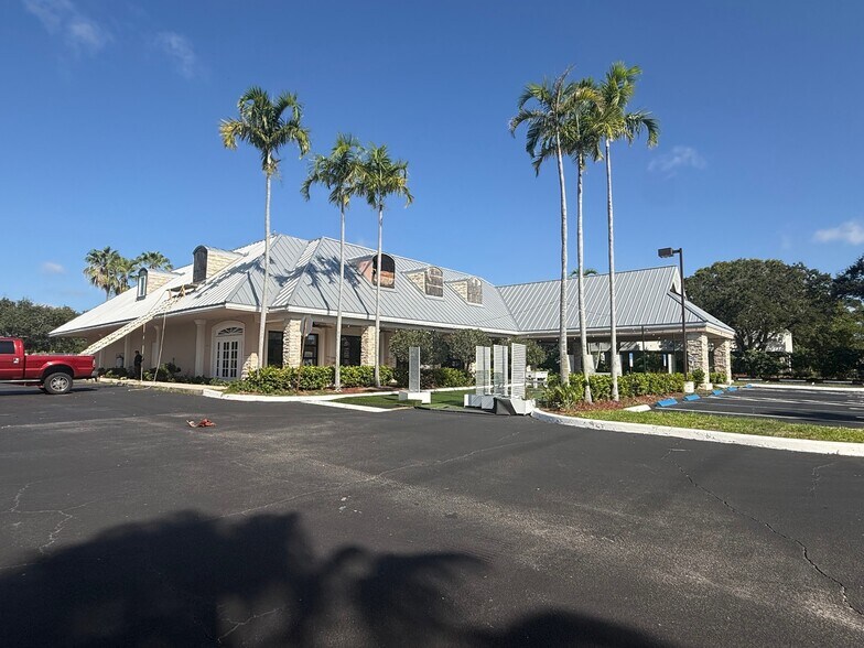 More Photos Of 661 US Highway 1, North Palm Beach Storefront Retail Office For Sale
