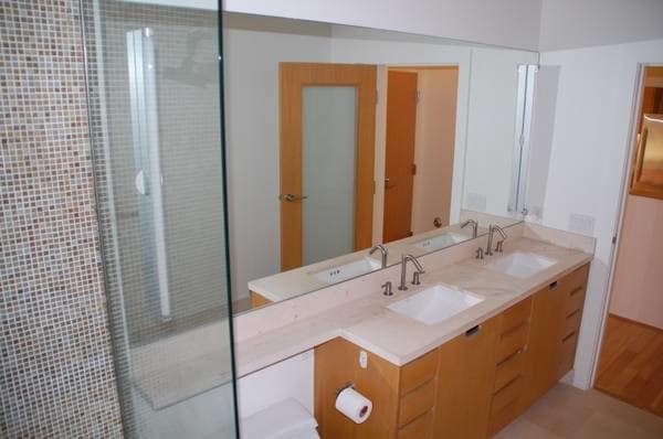 More Photos Of 8 Brooks Ave, Venice Apartments For Lease