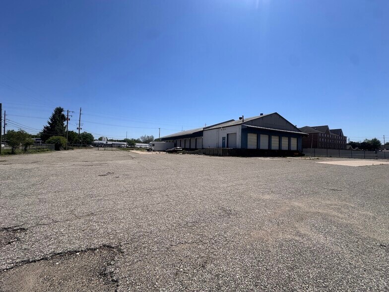 More Photos Of 2655 Buchanan Ave SW, Grand Rapids Truck Terminal For Lease