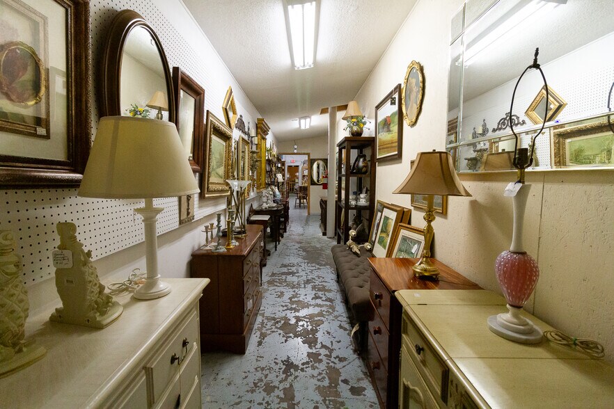 More Photos Of 512 Tift Ave S, Tifton Freestanding For Sale