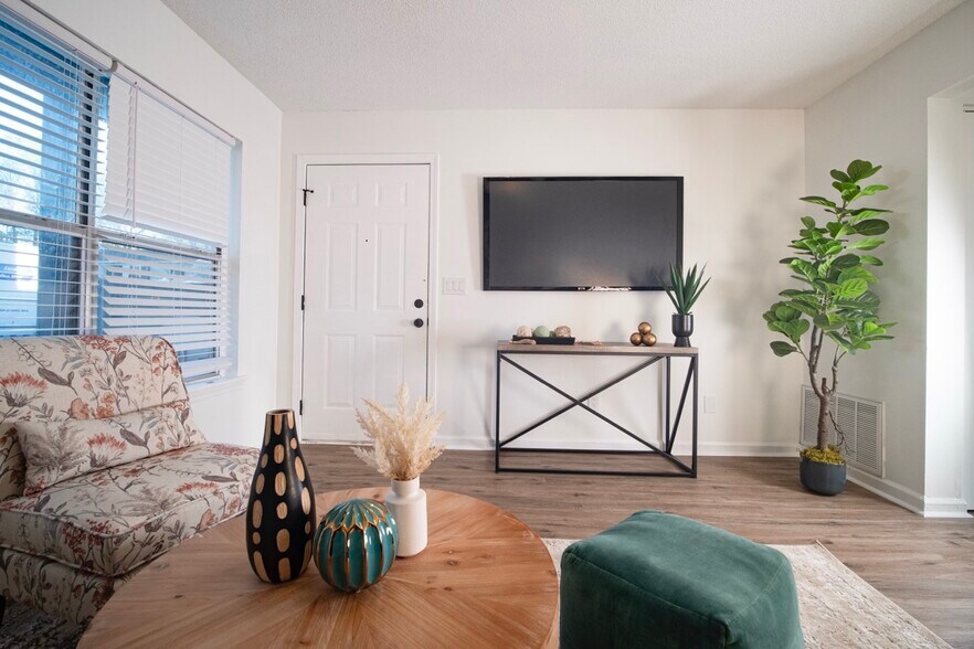 More Photos Of 4509-4511 Old Louisville Rd, Garden City Apartments For Sale