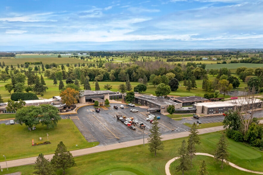More Photos Of 250 W Church St, Mishicot Hotel For Sale