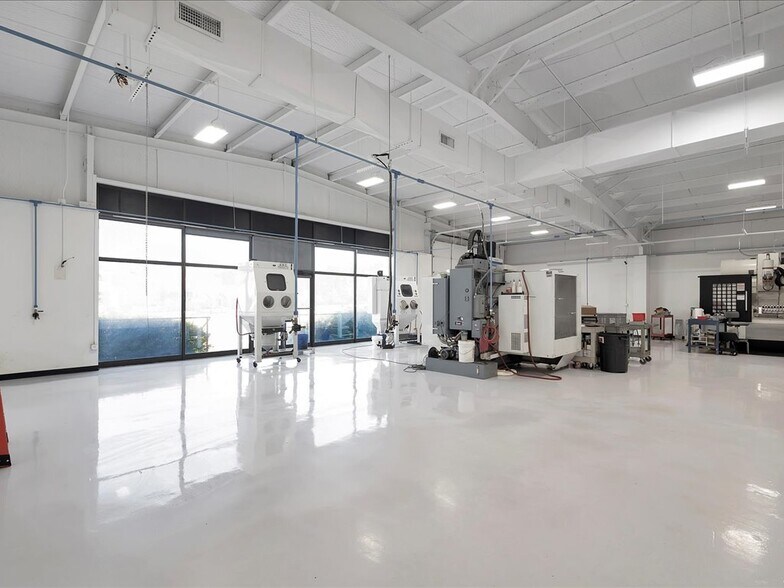 More Photos Of 3804 South St, Nacogdoches Warehouse For Sale