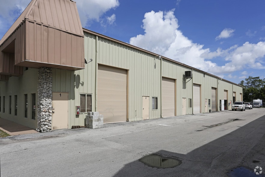 More Photos Of 4284 Enterprise Ave, Naples Manufacturing For Lease