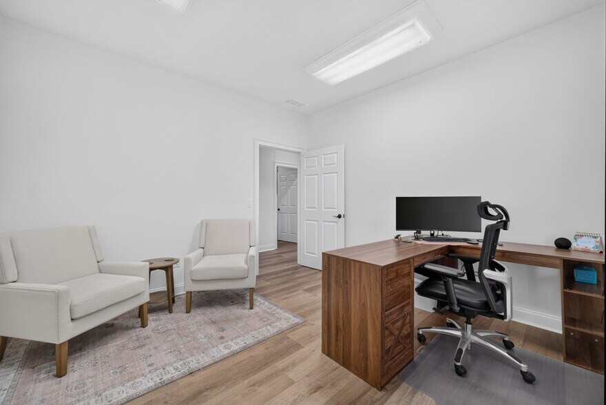 More Photos Of 155 Bankers Blvd, Monroe Business Park For Sale