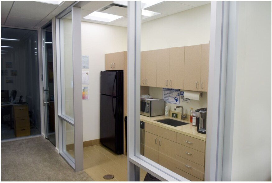 More Photos Of 4511 Yoakum Blvd, Houston Office For Lease