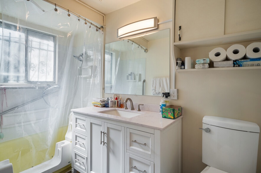 More Photos Of 324 3rd Ave S, Edmonds Apartments For Sale