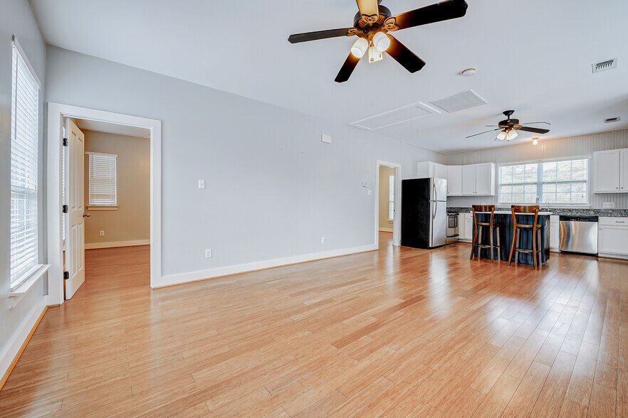 More Photos Of 902 Richmond Pky, Richmond Office Residential For Sale