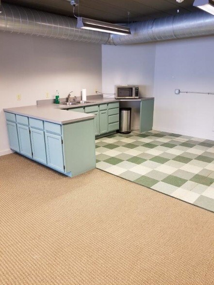 More Photos Of 6213-6217 W Lake St, Saint Louis Park Office For Lease