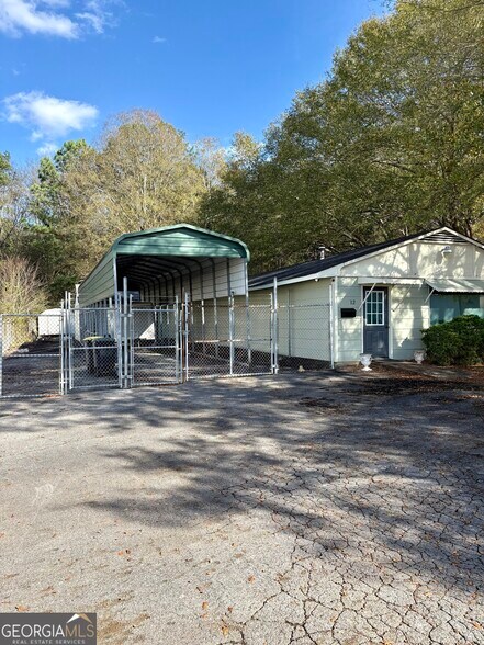 More Photos Of 12 Commerce Ct SE, Rome Flex For Sale