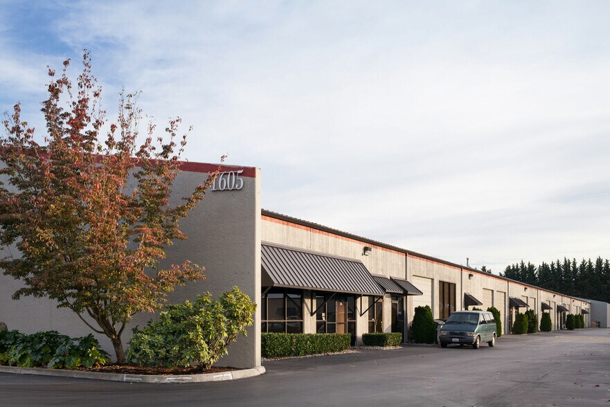More Photos Of 1705 S 93rd St, Seattle Warehouse For Lease