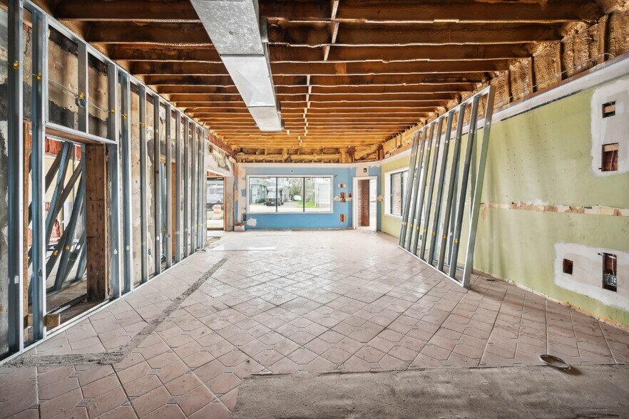 More Photos Of 402 W Kings Hwy, Mount Ephraim Freestanding For Sale