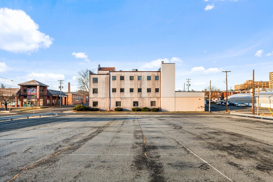 More Photos Of 1227 W Liberty St, Allentown Medical For Sale