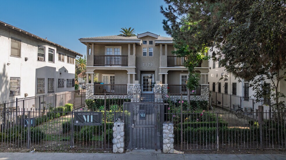 More Photos Of 2370 Portland St, Los Angeles Apartments For Sale