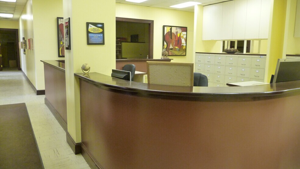 More Photos Of 550-560 Barry St, Bronx Warehouse For Sale