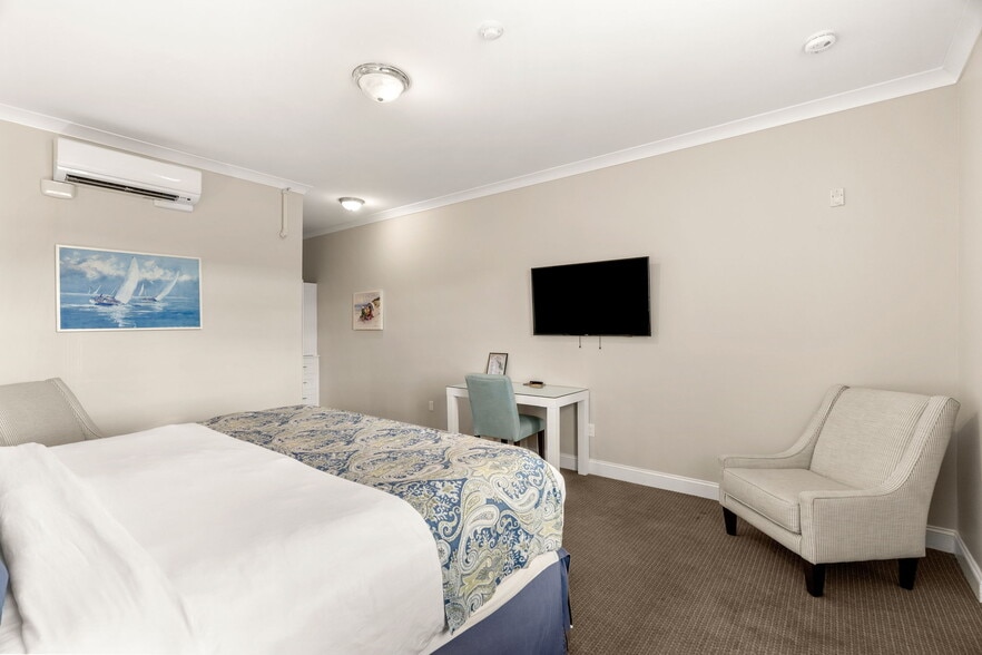 More Photos Of 175 Bridge Rd, Salisbury Hotel For Sale