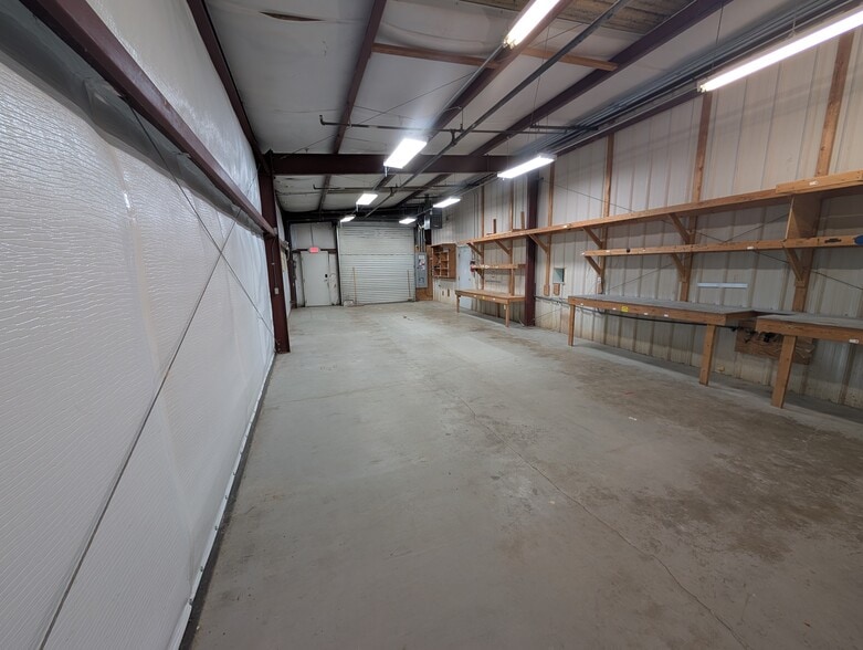 More Photos Of 4737 Adams Rd, Hixson Light Manufacturing For Lease
