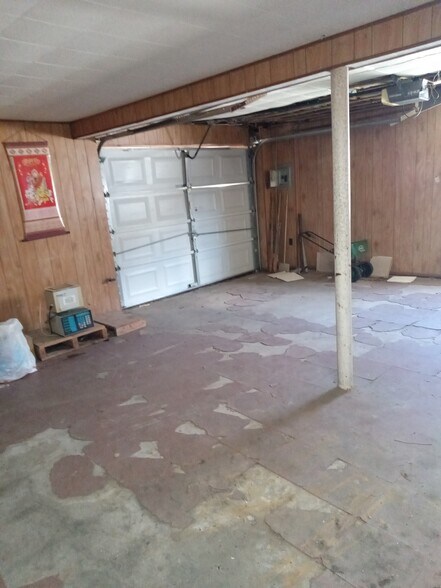 More Photos Of 515 W Butler Ave, Chalfont Veterinarian Kennel For Sale