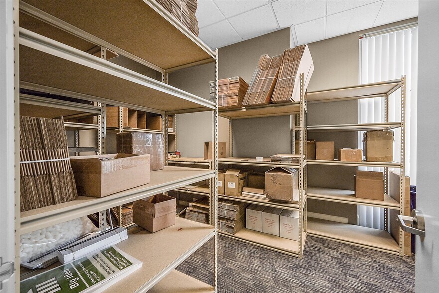 More Photos Of 6785 Eastern Ave, Las Vegas Office For Sale