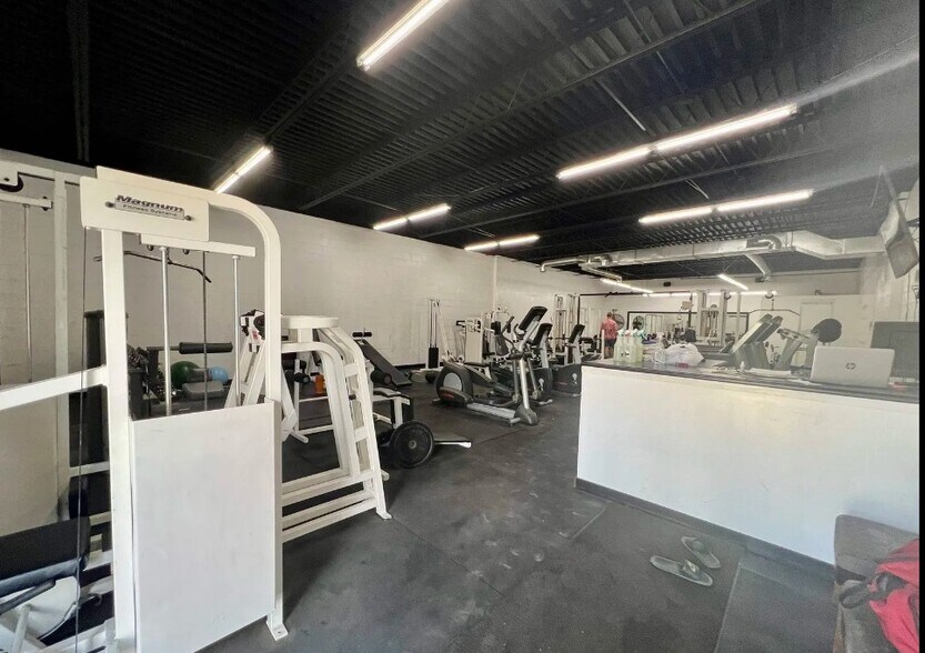 More Photos Of 310 N Michigan Ave, Big Rapids Freestanding For Sale