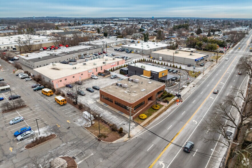 More Photos Of 520 W Old Country Rd, Hicksville Office For Sale