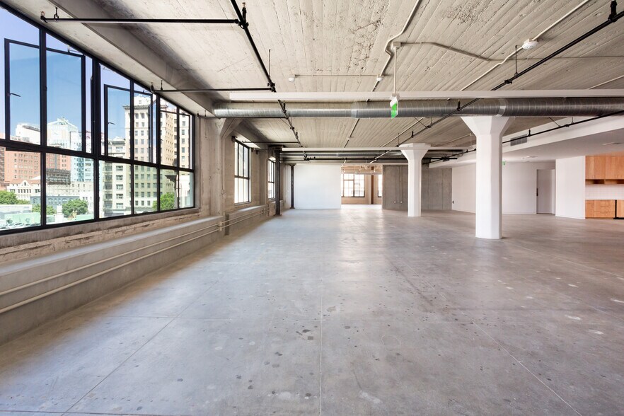 More Photos Of 755 S Los Angeles St, Los Angeles Loft Creative Space For Lease