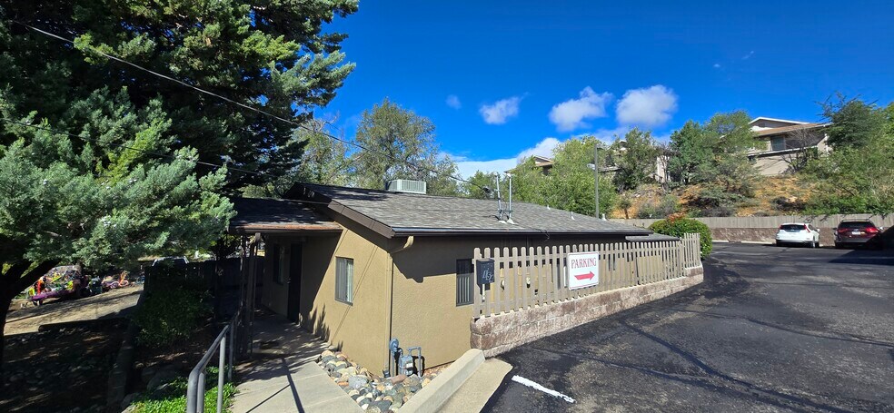 More Photos Of 154 E Merritt St, Prescott Medical For Lease