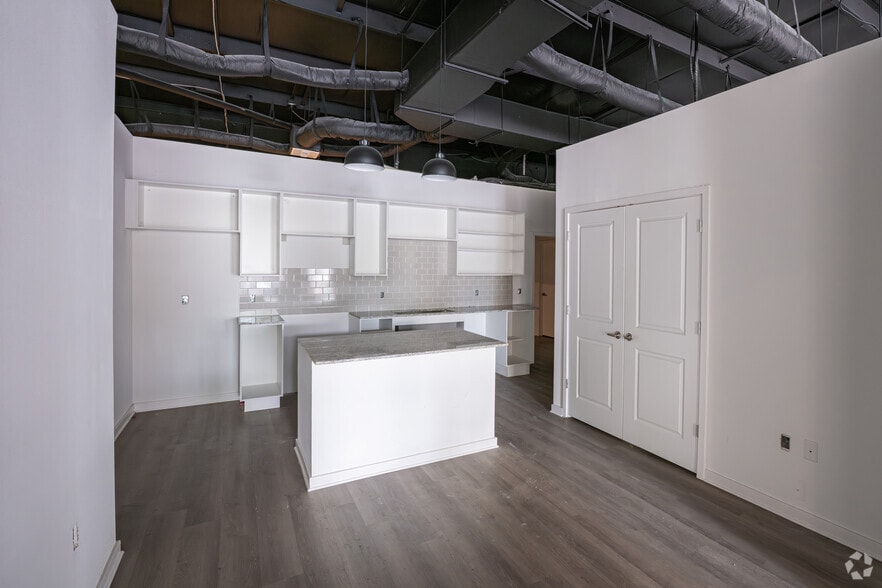 More Photos Of 12100 Collegiate Way, Orlando Unknown For Lease