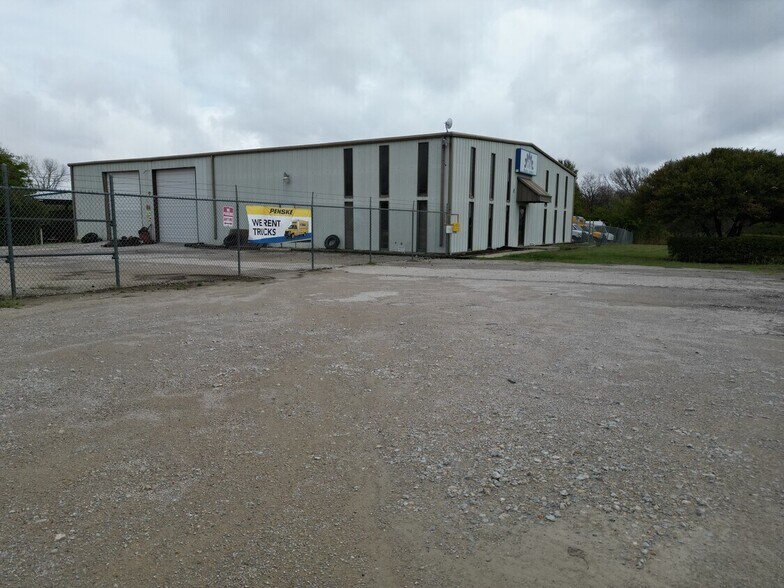 More Photos Of 51 US Highway 380, Bridgeport Distribution For Lease