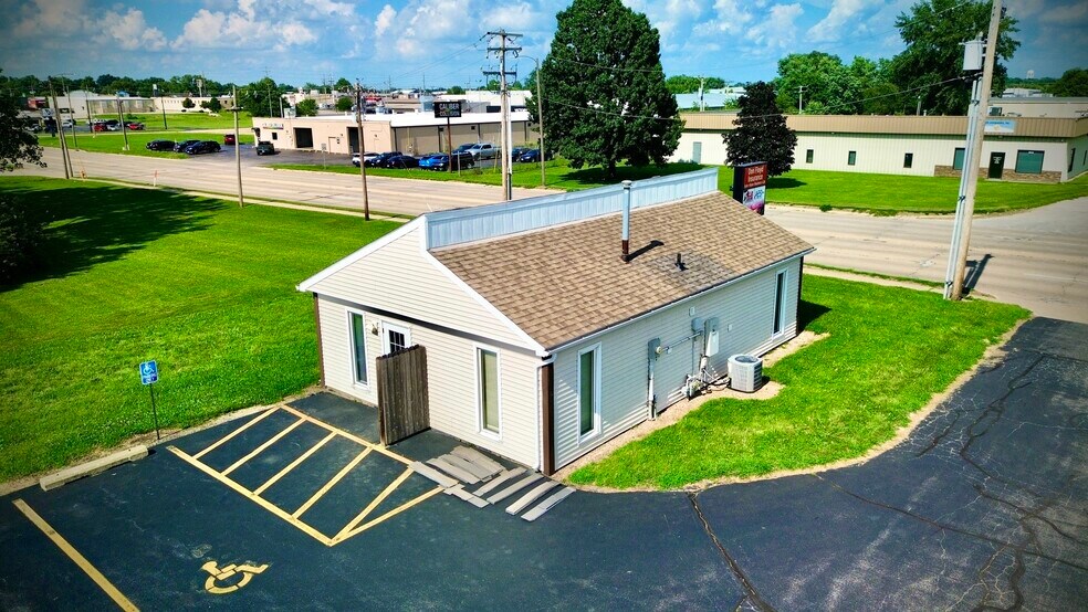 More Photos Of 2801 N Jasper St, Decatur Industrial For Sale
