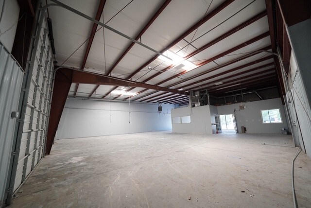 More Photos Of 5153 Belle Wood Ct, Buford Light Distribution For Lease