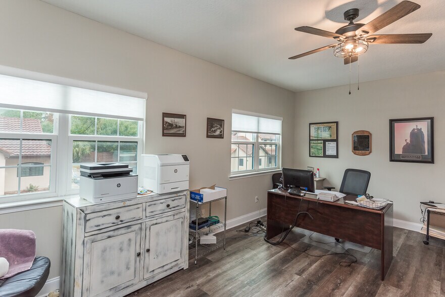More Photos Of 77-87 Bay Bridge Dr, Gulf Breeze Office For Sale