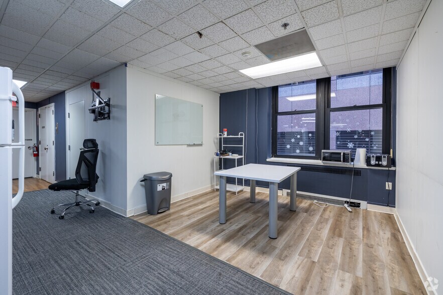 More Photos Of 61 Batterymarch St, Boston Office For Sale