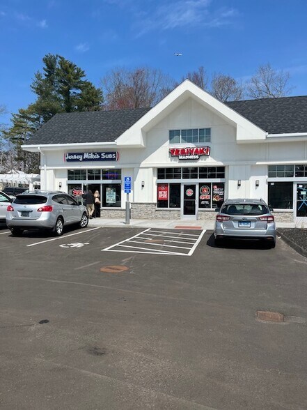 More Photos Of 182-192 W Main St, Avon Freestanding For Lease