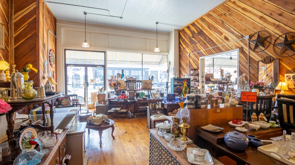 More Photos Of 18109 Main St, Woodbury Storefront Retail Office For Sale