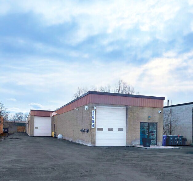 More Photos Of 2084 Speers Rd, Oakville Warehouse For Sale