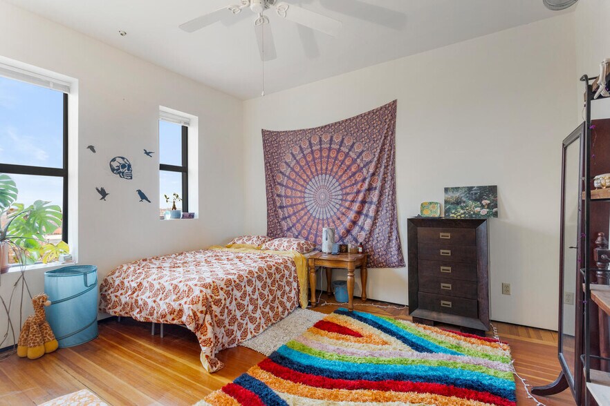 More Photos Of 112 W Hill St, Champaign Multifamily For Sale