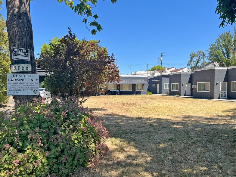 More Photos Of 2065-2081 15th Avenue, Sacramento Apartments For Sale